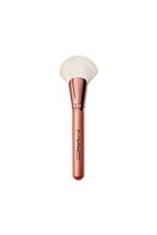 ACCESSORIES 143S BRONZER FAN BRUSH
